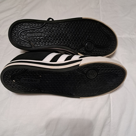 Adidas Neo - Picture 4 of 8